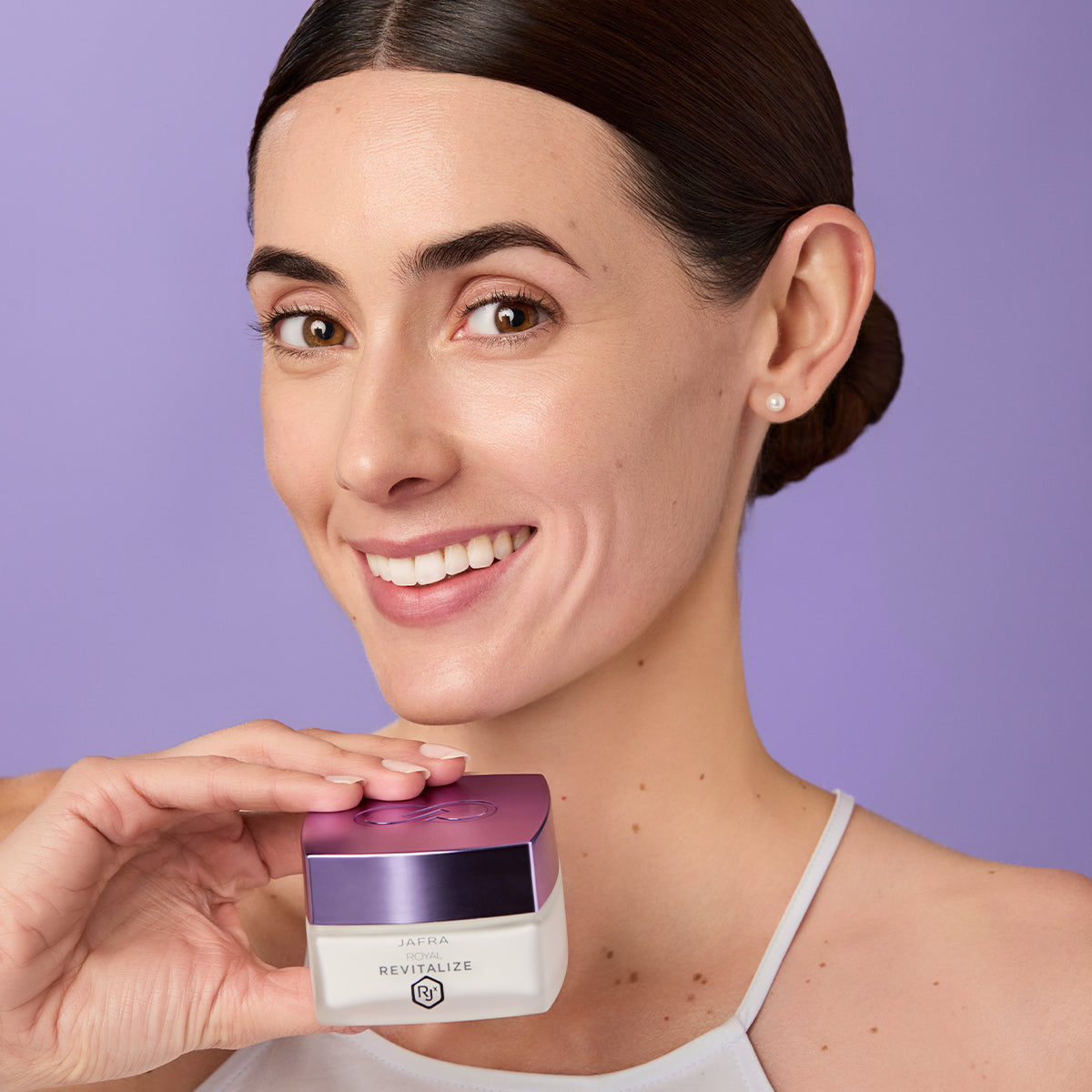 フェイスクリーム ririyoyo JAFRA Revitalize Longevity Cream – Jafra Cosmetics International