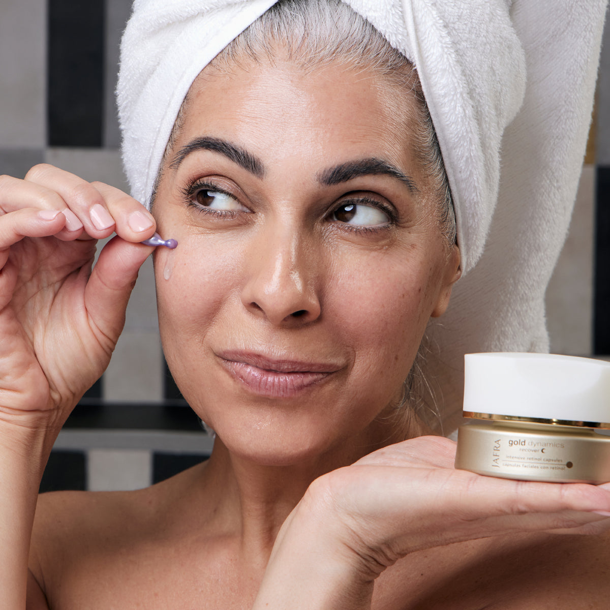 Gold Dynamics Firm + Correct Night Moisturizer, Skincare | JAFRA