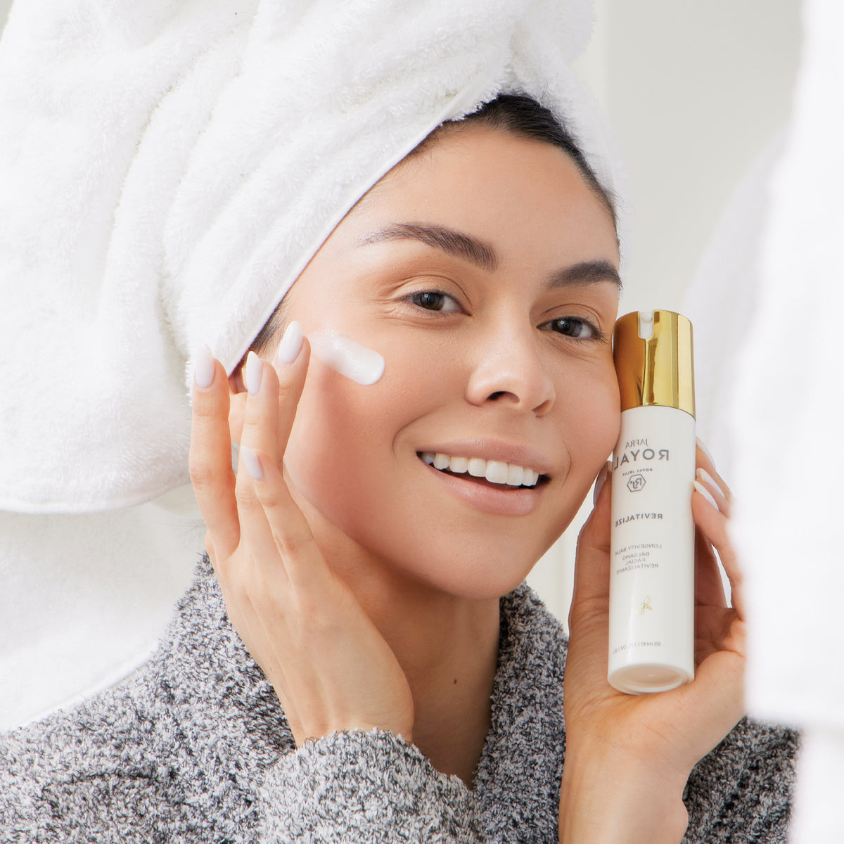 ROYAL Revitalize Bundle, Skincare | JAFRA – Jafra Cosmetics